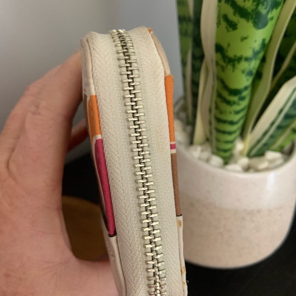 ⭐️ SOLD..Coach wallet - Picture 4 of 7